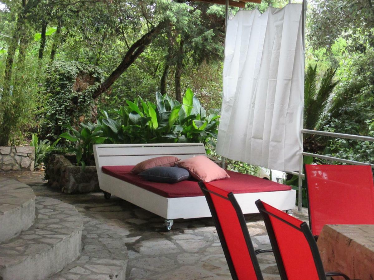 Relax Tiny Villas 40 Meters Of The Beach Zrnovo Bagian luar foto